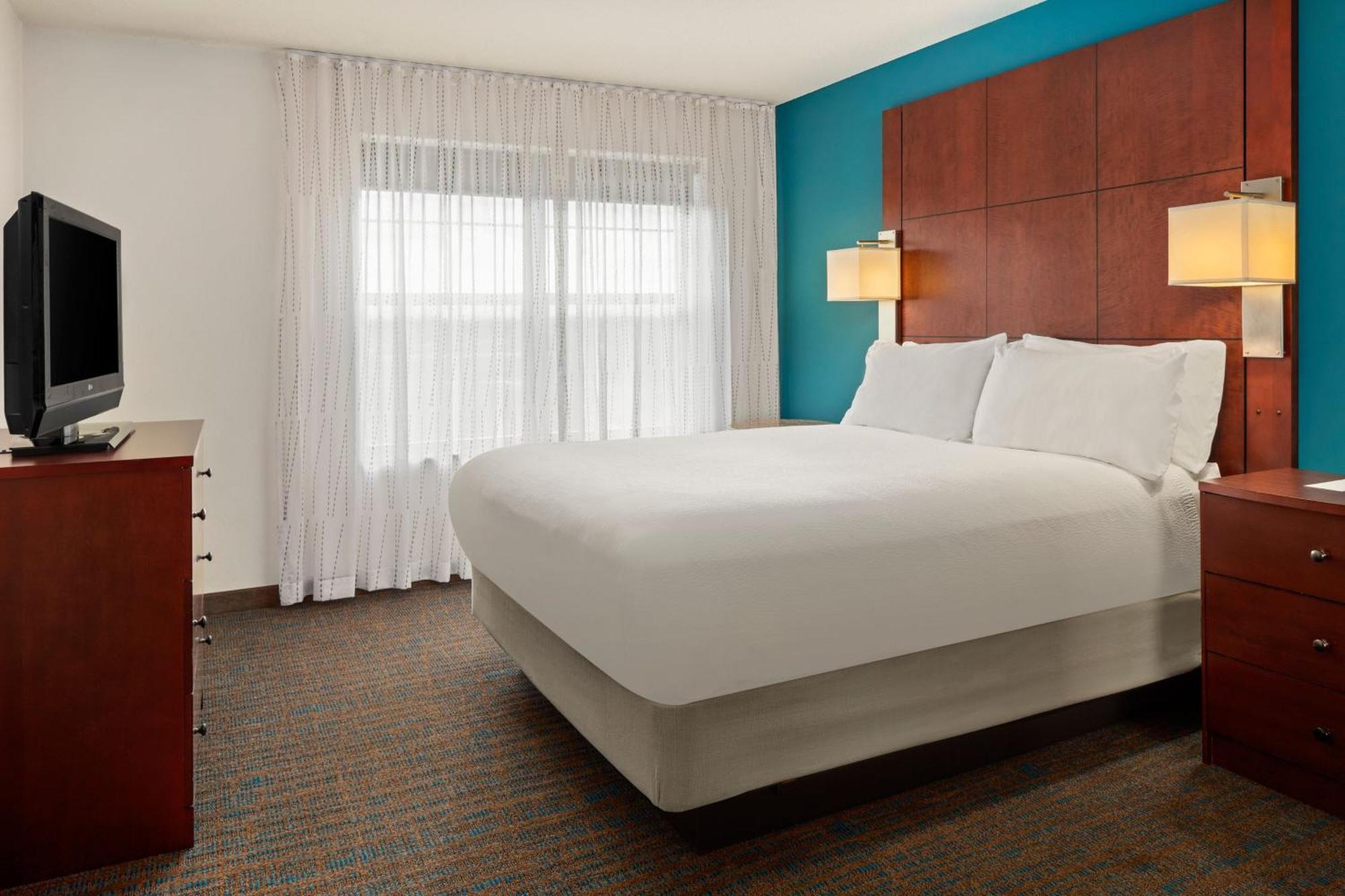 Residence Inn Minneapolis Плимът Екстериор снимка