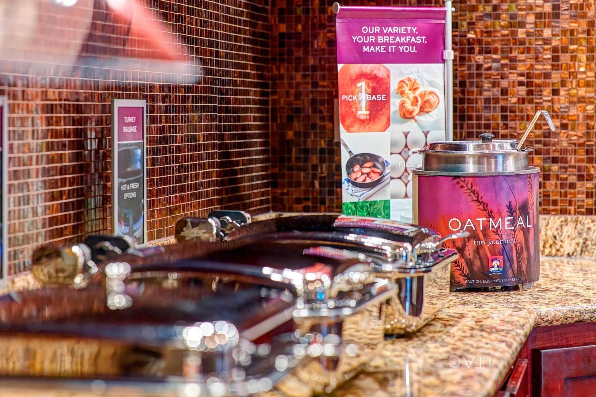 Residence Inn Minneapolis Плимът Екстериор снимка