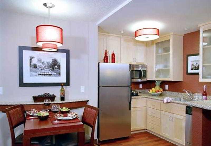 Residence Inn Minneapolis Плимът Екстериор снимка