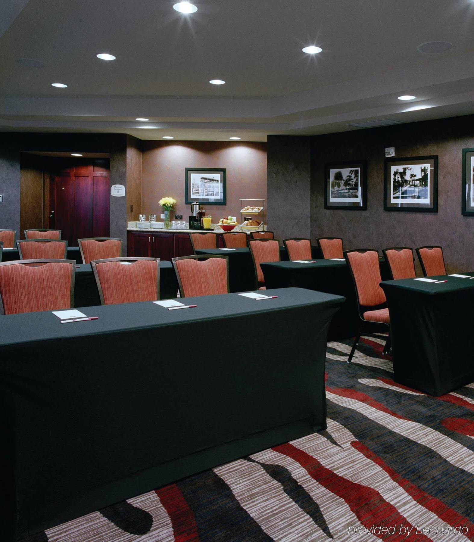 Residence Inn Minneapolis Плимът Екстериор снимка