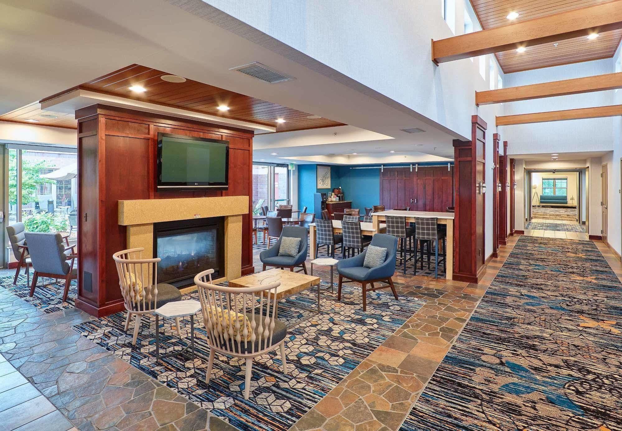 Residence Inn Minneapolis Плимът Екстериор снимка