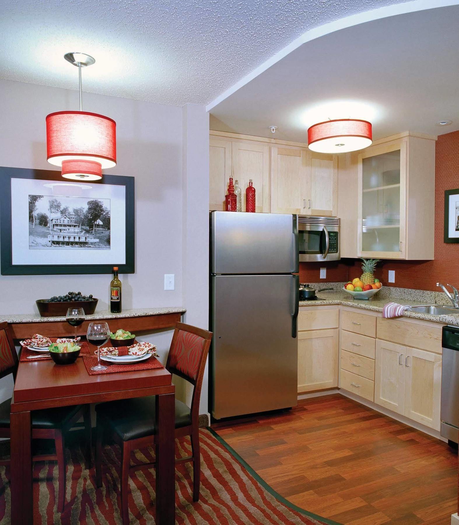 Residence Inn Minneapolis Плимът Екстериор снимка